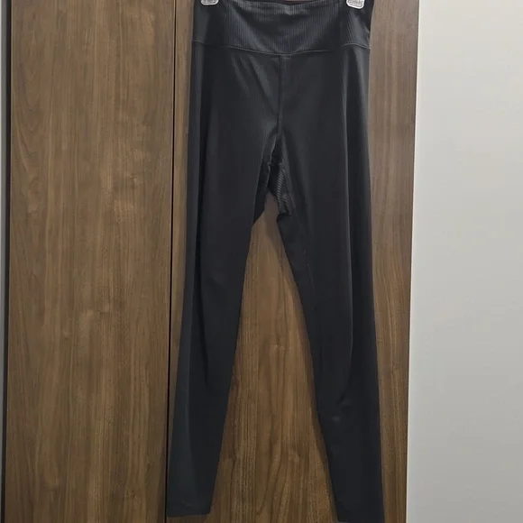 Girlfriend Collective-FLAWED-Black Ribbed Stretch High Rise Leggings-Size Medium - Picture 5 of 16